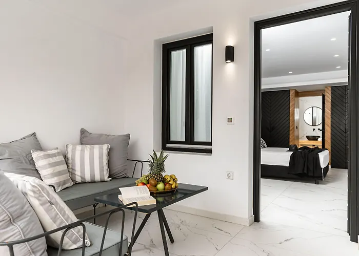 Hotel Palatia Naxos City