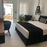 παλάτια *